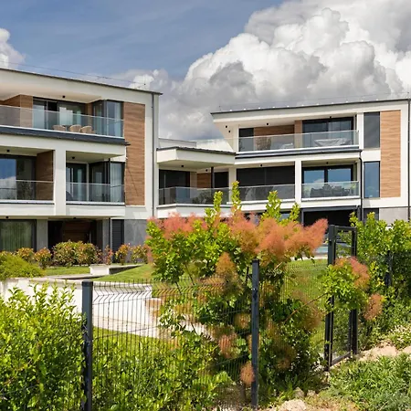 Breeze Apartamento Alsóörs